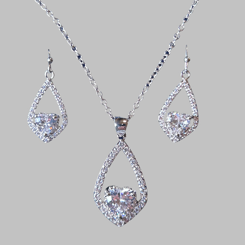 Cradleded Heart Necklace JS3032
