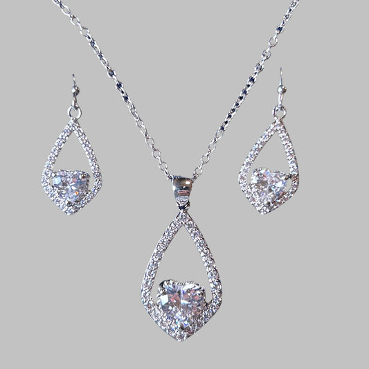 Cradleded Heart Necklace JS3032